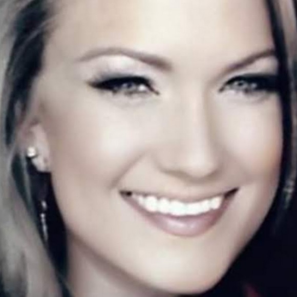 Meet your Posher, Katie - Picture 1 of 1